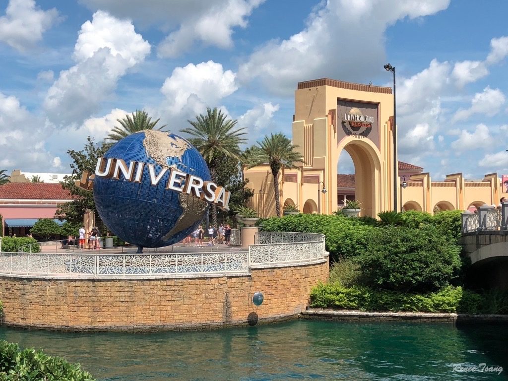 Universal Studios Florida, Renee Tsang Travel